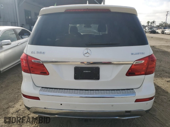 2015 Mercedes-Benz GL-Class GL 350 BlueTEC with VIN 4JGDF2EE3FA599491, listed as a Copart auction lot 86293324 with 249,422 mi miles and Clean Title. Bid and sale history available at carsss.com. Image 6.