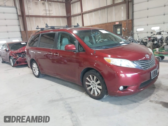 2013 Toyota Sienna XLE z VIN 5TDDK3DCXDS053048, wystawiony jako IAAI lot #42163668 z przebiegiem 104 765 mil mil oraz . Historia ofert i sprzedaży dostępna na DreamBid. Obrazek 1.