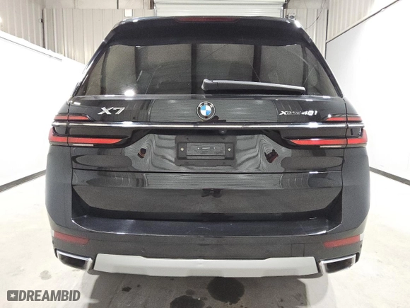 2024 BMW X7 xDrive40i with VIN 5UX23EM0XR9V51051, listed as a Copart auction lot 49742685 with 37,431 mi miles and Clean Title. Bid and sale history available at carsss.com. Image 6.