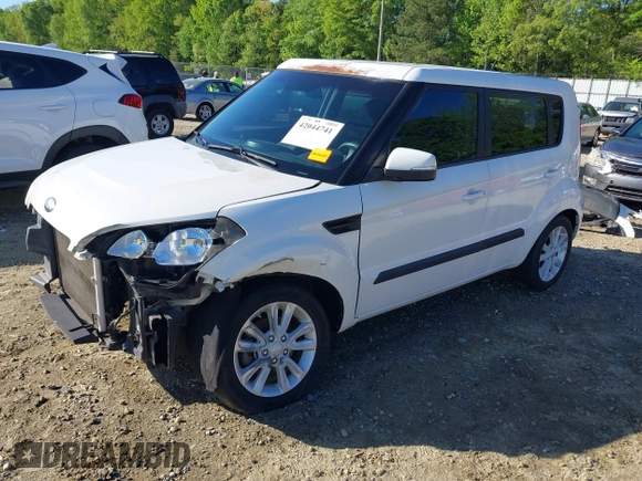 2013 Kia Soul + z VIN KNDJT2A69D7555715, wystawiony jako IAAI lot #42044741 z przebiegiem 127 326 mil mil oraz . Historia ofert i sprzedaży dostępna na DreamBid. Obrazek 17.