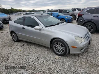 2003 Mercedes-Benz C 230 Kompressor with VIN WDBRN40J73A463100, listed as a Copart auction lot 52649185 with 150,604 mi miles and Clean title. Bid and sale history available at DreamBid. Image 4.
