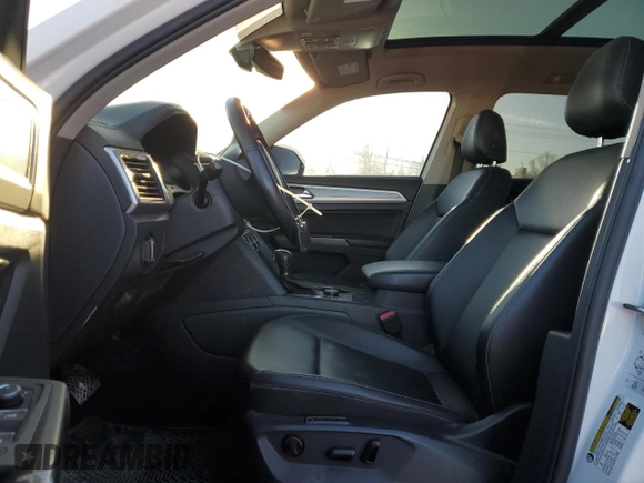 2018 Volkswagen Atlas SEL with VIN 1V2MR2CA8JC532893, listed as a Copart auction lot 42586405 with 87,683 mi miles and Non repairable. Bid and sale history available at DreamBid. Image 7.