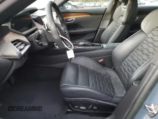 2023 Audi e-tron GT Premium Plus z VIN WAUFJBFW0P7006345, wystawiony jako Copart lot #83605424 z przebiegiem 7691 mil mil oraz Szkody całkowita. Historia ofert i sprzedaży dostępna na DreamBid. Obrazek 7.