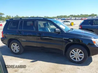 2007 Toyota Highlander Hybrid with VIN JTEHW21A970039728, listed as a IAAI auction lot 42044242 with 200,798 mi miles. Bid and sale history available at carsss.com. Image 13.