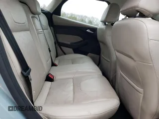 2013 Ford Focus Electric z VIN 1FADP3R46DL146756, wystawiony jako Copart lot #43419335 z przebiegiem 57 142 mil mil oraz Szkody całkowita. Historia ofert i sprzedaży dostępna na DreamBid. Obrazek 11.