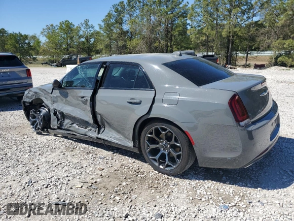 2018 Chrysler 300 Touring L with VIN 2C3CCAAGXJH208264, listed as a Copart auction lot 50007395 with 195,302 mi miles and Salvage Title. Bid and sale history available at carsss.com. Image 2.