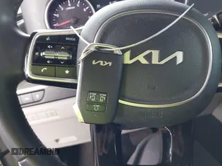 2022 Kia Carnival LXS with VIN KNDNB4H37N6124034, listed as a IAAI auction lot 41955252 with 41,030 mi miles and . Bid and sale history available at carsss.com. Image 11.