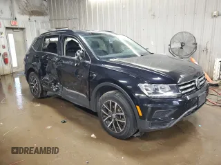 2021 Volkswagen Tiguan SE z VIN 3VV2B7AX1MM001377, wystawiony jako Copart lot #49893775 z przebiegiem 61 422 mil mil oraz Szkoda całkowita • Salvage title. Historia ofert i sprzedaży dostępna na DreamBid. Obrazek 4.
