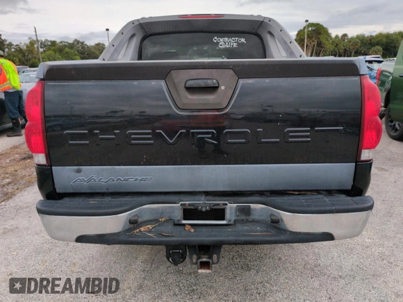2005 Chevrolet Avalanche Z66 with VIN 3GNEC12Z35G258098, listed as a Copart auction lot 74543374 with Not Provided miles and Salvage Title. Bid and sale history available at carsss.com. Image 6.