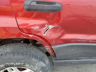 2004 Jeep Grand Cherokee Laredo z VIN 1J4GX48S24C348436, wystawiony jako Copart lot #61930385 z przebiegiem 97 536 mil mil oraz Szkoda całkowita • Salvage title. Historia ofert i sprzedaży dostępna na DreamBid. Obrazek 10.