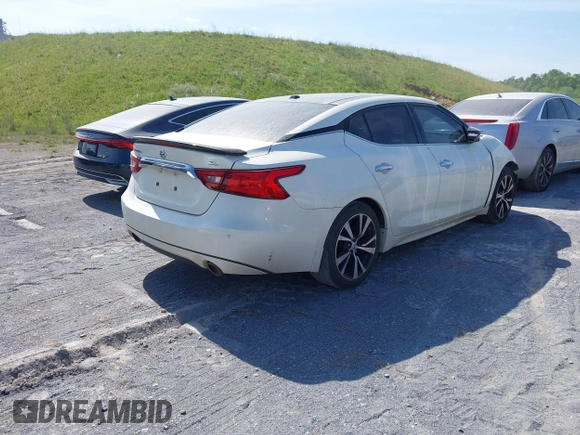 2017 Nissan Maxima Platinum with VIN 1N4AA6AP7HC382348, listed as a IAAI auction lot 41600411 with 113,611 mi miles. Bid and sale history available at carsss.com. Image 4.
