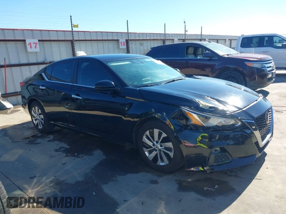 2020 Nissan Altima 2.5 S with VIN 1N4BL4BV2LC209412, listed as a IAAI auction lot 40852991 with 68,656 mi miles. Bid and sale history available at carsss.com. Image 13.