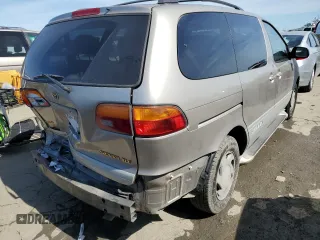 2000 Toyota Sienna LE with VIN 4T3ZF13C1YU288572, listed as a Copart auction lot 46656064 with 205,351 mi miles and Non Repairable. Bid and sale history available at DreamBid. Image 3.