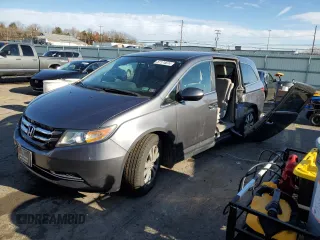 2017 Honda Odyssey SE with VIN 5FNRL5H37HB018616, listed as a Copart auction lot 87174674 with 124,367 mi miles and Salvage Title. Bid and sale history available at carsss.com. Image 1.