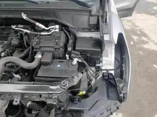 2019 Hyundai Santa Fe SE с VIN KM8SMDHF4KU302735, выставлен на аукционе Copart как лот 59503085 с пробегом 76 298 миль миль и Списание • Salvage title. История ставок и продаж доступна на DreamBid. Изображение 17.