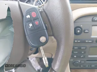 2006 Jaguar X-Type z VIN SAJWA51A76WE86537, wystawiony jako IAAI lot #42287581 z przebiegiem Nie podano mil oraz . Historia ofert i sprzedaży dostępna na DreamBid. Obrazek 11.
