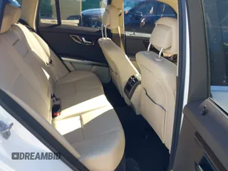2014 Mercedes-Benz GLK 250 with VIN WDCGG0EB5EG316507, listed as a IAAI auction lot 41341696 with 117,885 mi miles and . Bid and sale history available at carsss.com. Image 8.