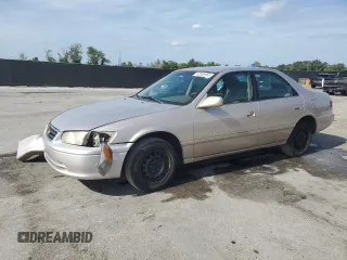 2000 Toyota Camry CE with VIN 4T1BG22K5YU733157, listed as a Copart auction lot 53935955 with 156,640 mi miles and Salvage Title. Bid and sale history available at DreamBid. Image 1.