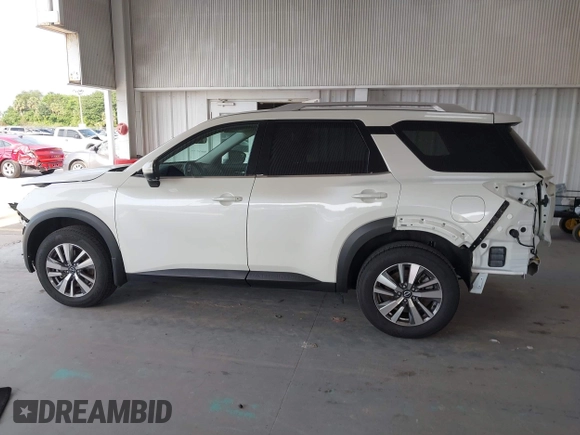 2024 Nissan Pathfinder SL z VIN 5N1DR3CA5RC208511, wystawiony jako IAAI lot #42293444 z przebiegiem 7 407 mil mil oraz . Historia ofert i sprzedaży dostępna na DreamBid. Obrazek 15.