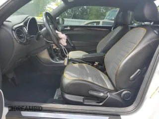 2017 Volkswagen Beetle Dune с VIN 3VWS17AT4HM628723, выставлен на аукционе Copart как лот 54303445 с пробегом 138 254 миль миль и Списание • Salvage title. История ставок и продаж доступна на DreamBid. Изображение 7.