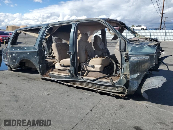 2000 Ford Excursion Special Serv with VIN 1FMNU40L1YEA02040, listed as a Copart auction lot 43954055 with Not provided miles and Non repairable. Bid and sale history available at DreamBid. Image 4.