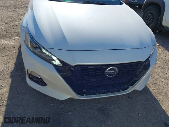 2020 Nissan Altima Platinum with VIN 1N4BL4FV3LC127019, listed as a IAAI auction lot 41982226 with 96,606 mi miles and . Bid and sale history available at carsss.com. Image 18.