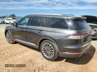 2020 Lincoln Aviator Reserve z VIN 5LM5J7WC0LGL18623, wystawiony jako Copart lot #46533755 z przebiegiem 39 607 mil mil oraz Szkoda całkowita • Salvage title. Historia ofert i sprzedaży dostępna na DreamBid. Obrazek 2.