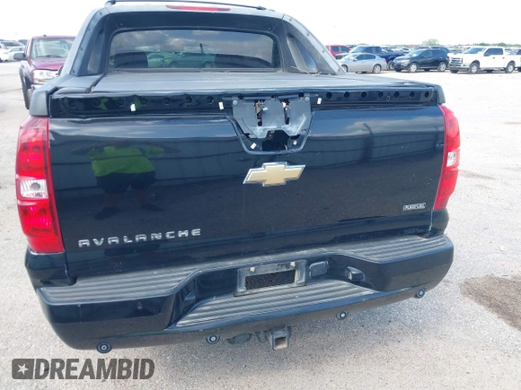 2011 Chevrolet Avalanche LS with VIN 3GNMCEE06BG288756, listed as a IAAI auction lot 42094856 with 229,826 mi miles and . Bid and sale history available at DreamBid. Image 6.