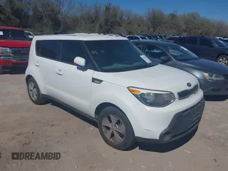 2014 Kia Soul with VIN KNDJN2A26E7029745, listed as a IAAI auction lot 41839177 with 183,915 mi miles. Bid and sale history available at carsss.com. Image 1.