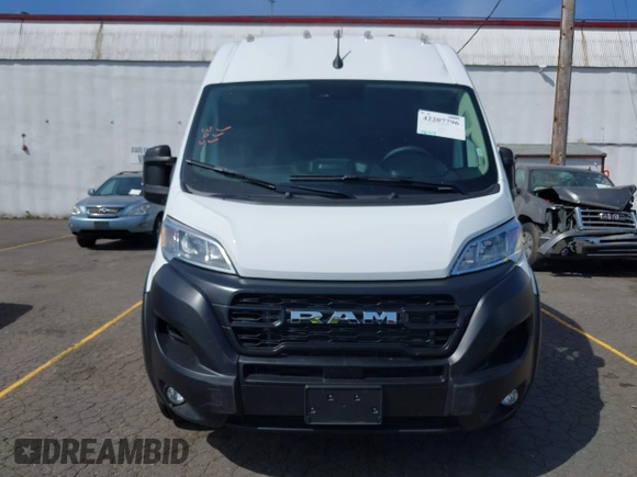 2025 Ram ProMaster Cargo Tradesman with VIN 3C6LRVDG5SE519201, listed as a IAAI auction lot 42207796 with 9,624 mi miles and . Bid and sale history available at DreamBid. Image 6.
