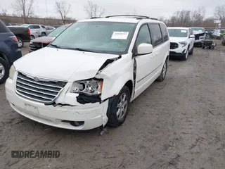 2010 Chrysler Town & Country Touring with VIN 2A4RR5D19AR441155, listed as a IAAI auction lot 41848553 with 197,088 mi miles. Bid and sale history available at carsss.com. Image 17.