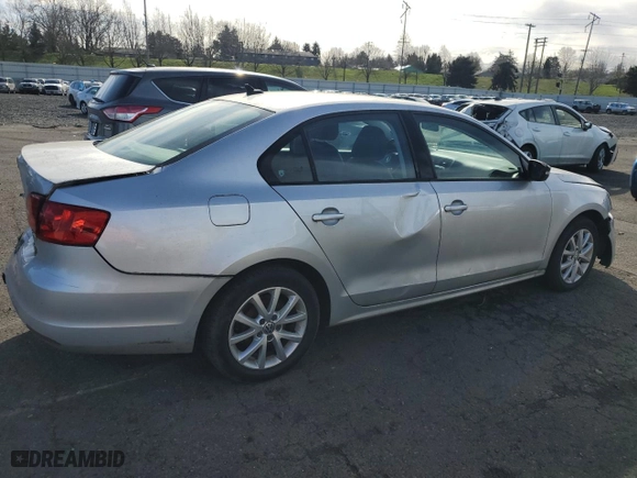 2011 Volkswagen Jetta Sedan SE PZEV with VIN 3VWDZ7AJ2BM302345, listed as a Copart auction lot 47610025 with 128,634 mi miles and Clean Title. Bid and sale history available at carsss.com. Image 3.