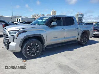2024 Toyota Tundra Limited z VIN 5TFJA5DB4RX168738, wystawiony jako Copart lot #50083475 z przebiegiem Nie podano mil oraz Szkoda całkowita • Salvage title. Historia ofert i sprzedaży dostępna na DreamBid. Obrazek 1.