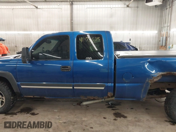 2003 Chevrolet Silverado 1500 with VIN 2GCEK19T931236982, listed as a IAAI auction lot 41178535 with 144,996 mi miles. Bid and sale history available at carsss.com. Image 15.