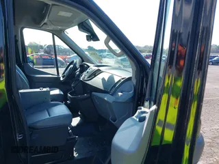 2018 Ford Transit с VIN 1FTYR2CM3JKB37717, выставлен на аукционе IAAI как лот 42561064 с пробегом 102 036 миль миль и . История ставок и продаж доступна на DreamBid. Изображение 5.