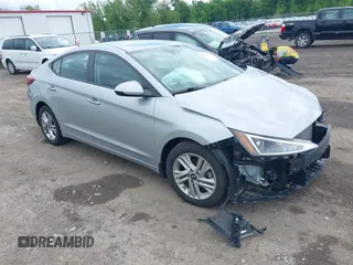 2020 Hyundai Elantra Value Edition z VIN KMHD84LF0LU083231, wystawiony jako IAAI lot #42389540 z przebiegiem 14 338 mil mil oraz . Historia ofert i sprzedaży dostępna na DreamBid. Obrazek 1.