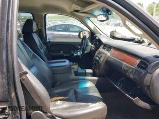 2008 Chevrolet Tahoe 1LT with VIN 1GNFC13098R125886, listed as a IAAI auction lot 42739949 with Not provided miles and . Bid and sale history available at DreamBid. Image 5.