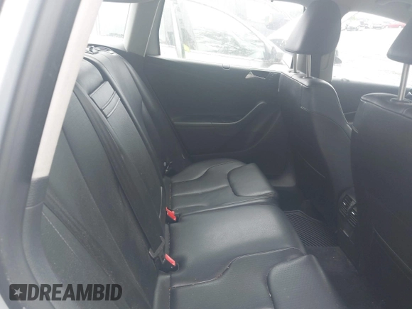 2010 Volkswagen Passat z VIN WVWXK9AN4AE106222, wystawiony jako IAAI lot #42361130 z przebiegiem 104 933 mil mil oraz . Historia ofert i sprzedaży dostępna na DreamBid. Obrazek 8.