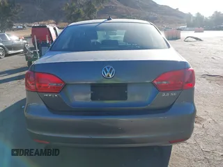 2011 Volkswagen Jetta SE with VIN 3VWDZ7AJ7BM318623, listed as a IAAI auction lot 41131568 with 130,799 mi miles and . Bid and sale history available at DreamBid. Image 16.