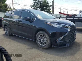 2023 Toyota Sienna LE with VIN 5TDKRKEC3PS153363, listed as a Copart auction lot 61843745 with 36,575 mi miles and Salvage title. Bid and sale history available at DreamBid. Image 4.