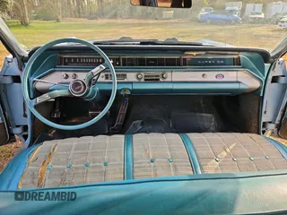 1964 Oldsmobile 88 z VIN 854M274413, wystawiony jako Copart lot #48237445 z przebiegiem 45 480 mil mil oraz Tytuł czysty. Historia ofert i sprzedaży dostępna na DreamBid. Obrazek 9.