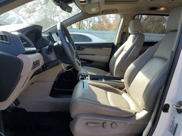 2019 Honda Odyssey Touring with VIN 5FNRL6H89KB064683, listed as a Copart auction lot 84063114 with 71,919 mi miles and Salvage Title. Bid and sale history available at carsss.com. Image 7.