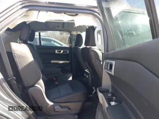 2023 Ford Explorer XLT with VIN 1FMSK8DH5PGA18458, listed as a IAAI auction lot 41619596 with 39,727 mi miles. Bid and sale history available at carsss.com. Image 8.