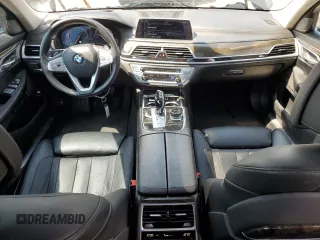2016 BMW 7 Series 740i z VIN WBA7E2C57GG714564, wystawiony jako Copart lot #56186285 z przebiegiem 111 598 mil mil oraz Szkoda całkowita • Salvage title. Historia ofert i sprzedaży dostępna na DreamBid. Obrazek 8.