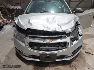 2015 Chevrolet Cruze LS with VIN 1G1PA5SH3F7150317, listed as a IAAI auction lot 41825885 with 88,180 mi miles. Bid and sale history available at carsss.com. Image 6.
