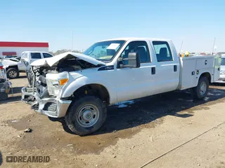 2015 Ford Super Duty F-250 SRW Lariat with VIN 1FT7W2B63FEC16902, listed as a IAAI auction lot 40648072 with 256,769 mi miles. Bid and sale history available at carsss.com. Image 17.