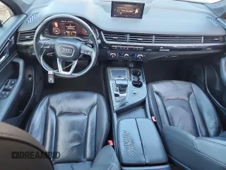 2017 Audi Q7 Premium Plus with VIN WA1LAAF76HD017243, listed as a Copart auction lot 61845915 with 140,865 mi miles and Clean title. Bid and sale history available at DreamBid. Image 8.