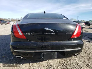 2019 Jaguar XJ with VIN SAJWA2GE6KMW22491, listed as a Copart auction lot 72712572 with 44,574 mi miles. Bid and sale history available at carsss.com. Image 6.