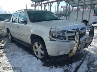 2011 Chevrolet Avalanche LTZ with VIN 3GNTKGE31BG240456, listed as a IAAI auction lot 41182760 with 151,497 mi miles. Bid and sale history available at carsss.com. Image 1.
