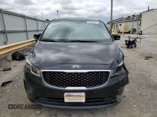 2016 Kia Sedona LX with VIN KNDMB5C17G6091577, listed as a Copart auction lot 61692944 with 113,937 mi miles and Salvage Title. Bid and sale history available at carsss.com. Image 5.